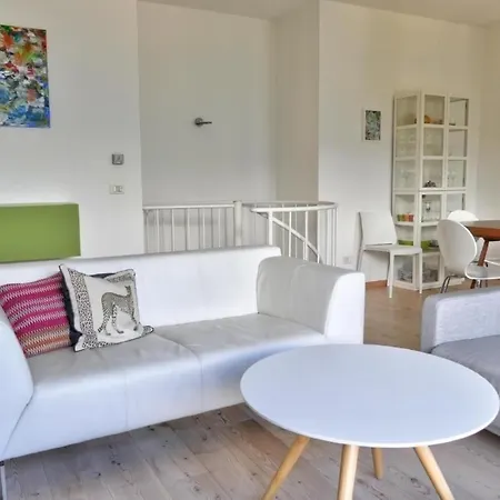Ferienhaus In Ruhiger Lage Mit Traumhaftem Panoramablick Auf Den Gardasee Und Gegenuberliegendes Bergmassiv Tatil Evi Tremosine