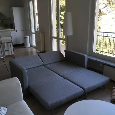 Ferienhaus In Ruhiger Lage Mit Traumhaftem Panoramablick Auf Den Gardasee Und Gegenuberliegendes Bergmassiv *