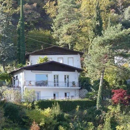 Tatil Evi Ferienhaus In Ruhiger Lage Mit Traumhaftem Panoramablick Auf Den Gardasee Und Gegenuberliegendes Bergmassiv