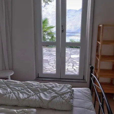 Tatil Evi Ferienhaus In Ruhiger Lage Mit Traumhaftem Panoramablick Auf Den Gardasee Und Gegenuberliegendes Bergmassiv