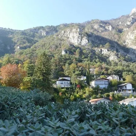 Ferienhaus In Ruhiger Lage Mit Traumhaftem Panoramablick Auf Den Gardasee Und Gegenuberliegendes Bergmassiv Tatil Evi